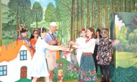 03.06.2025 r. Dzień Dziecka teatr rodzice dzieciom bajka Jaś i Małgosia 1