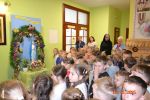 c_150_100_16777215_00_images_Z_zycia_p-la_2024-25_maj_przedszkolne_majowki_Nabożenstwo_Majowe_1.JPG