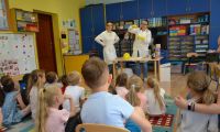 04.06.2025n r. Spotkanie z chemikiem eksperymenty 1