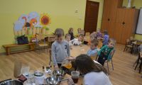 29.05.2025 Warsztaty Swiece żelowe z Kierunek Cafe Niedźwiadki 1