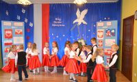 Szkoła do Hymnu
