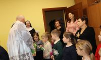 08.01.2026 Kolęda w przedszkolu ks. Proboszcz 1