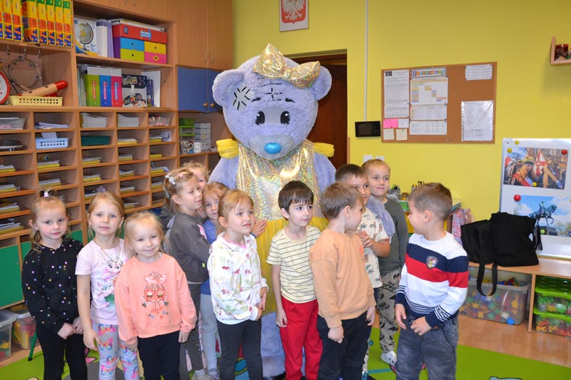 mt_gallery:Dzien Postaci z bajek Spotkanie z Misiem